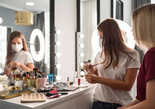 make-up-artist-wearing-medical-mask